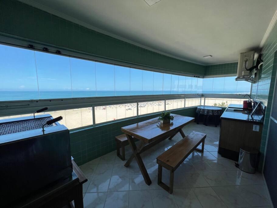 Apartamento Guilhermina De Frente Para O Mar Прая Гранде Екстериор снимка